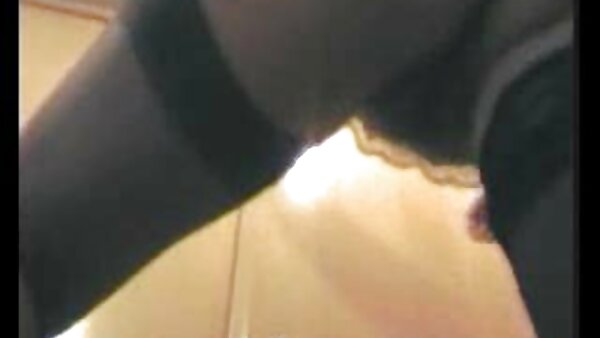 Monique Alexander menggelitik keinginan video lucah inggeris dua perempuan murahan miang