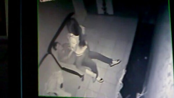 Dubur bajingan hitam yang tidak pernah puas mengongkek tiga video lucah ibu hussies manja
