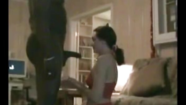 Dua teman wanita terbaik berseronok video lucah negro seks kotor dengan lelaki keriting yang tinggal di sebelah